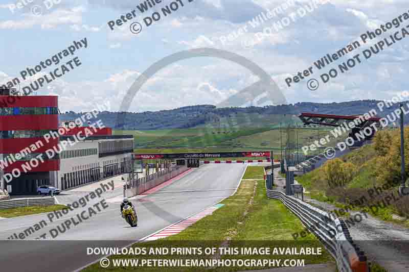 cadwell no limits trackday;cadwell park;cadwell park photographs;cadwell trackday photographs;enduro digital images;event digital images;eventdigitalimages;navarra;no limits trackdays;peter wileman photography;racing digital images;trackday digital images;trackday photos